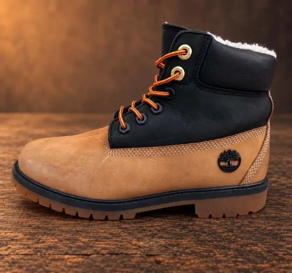 Timberland Boys 6” Wheat Black Shearling Boots A2MZY Youth Size 6 EU 39